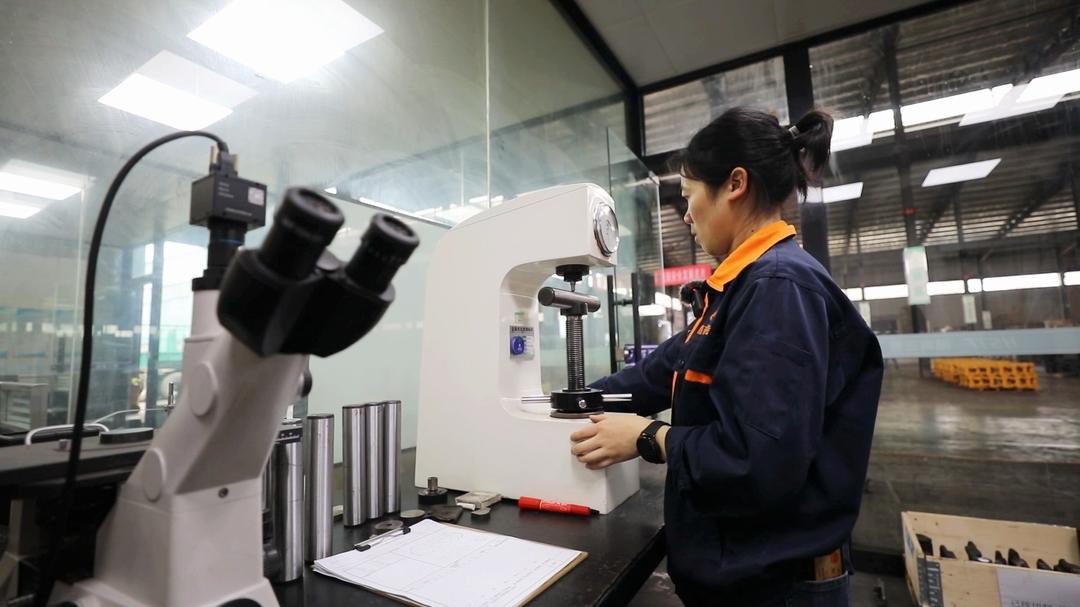 邱宝珠 钢铁玫瑰，向'新'而生——机械设备研发的巾帼力量